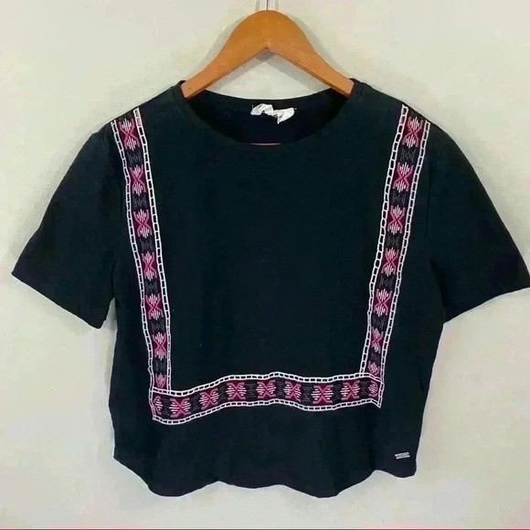 Roxy Tops - Roxy embroidered boxy crop top